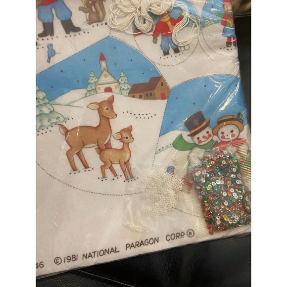 PARAGON NEEDLECRAFT Christmas Wreath and Ornaments SEWING KIT ONLY NOS Decor - Picture 5 of 5